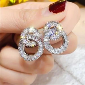 *NEW*Gorgeous Women’s Circle Zircon Bridal Earring